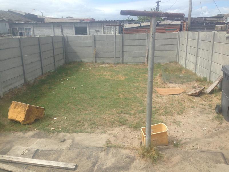2 Bedroom Property for Sale in Bishop Lavis Western Cape
